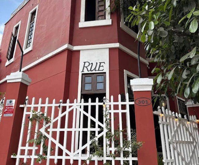 Rue Lima